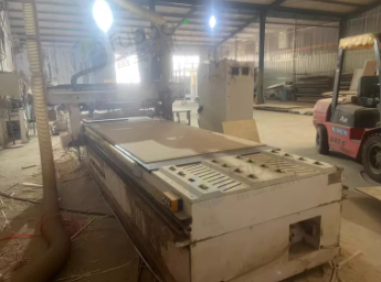 菏泽市地区公司处理开料机 侧孔机 封边机 推台锯 异形封边机 铰链孔机等定制工厂全套设备