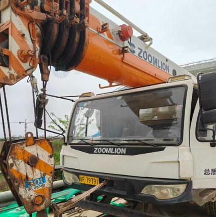 汉中市地区处理国四中联25V5汽车吊