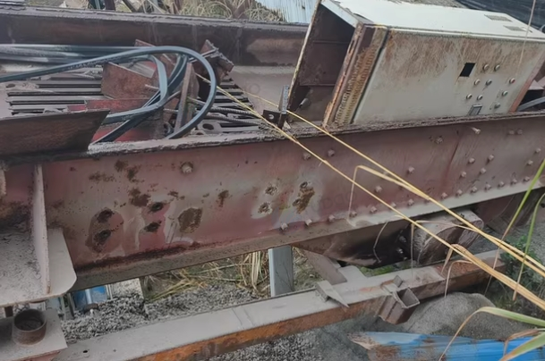 成都市地区处理750鄂破、含1149直线给料机、启动柜、配套电机 