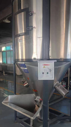 深圳市地区闲置处理1吨不锈钢立式搅拌机