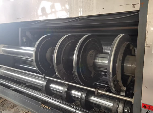 威海市地区处理2017年门幅3300*700单色印刷开槽机