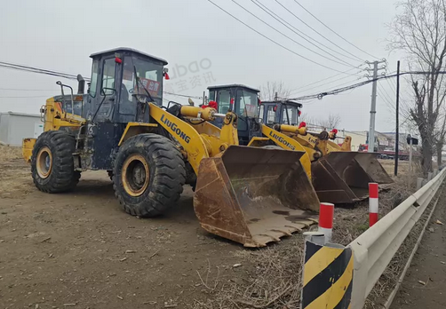 临沂市地区处理几台17/18年柳工50铲车