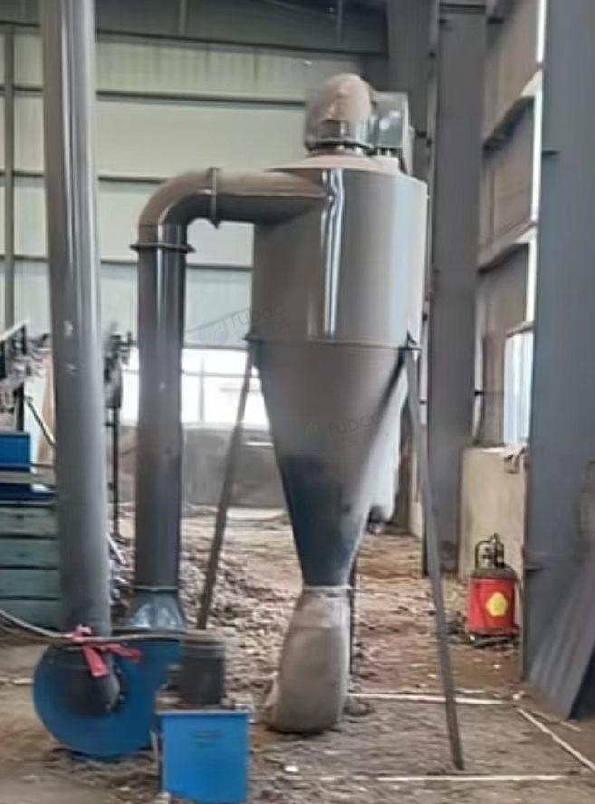 阜阳市地区处理1300破碎机、1200撕碎机、现代挖机、地磅、250变压器、抓夹机等设备