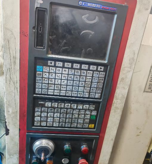 苏州市地区工厂处理沈阳5085数控车床1台、沈工40液压卡盘车床1台