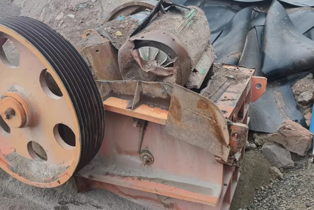 成都市地区处理750鄂破、含1149直线给料机、启动柜、配套电机 