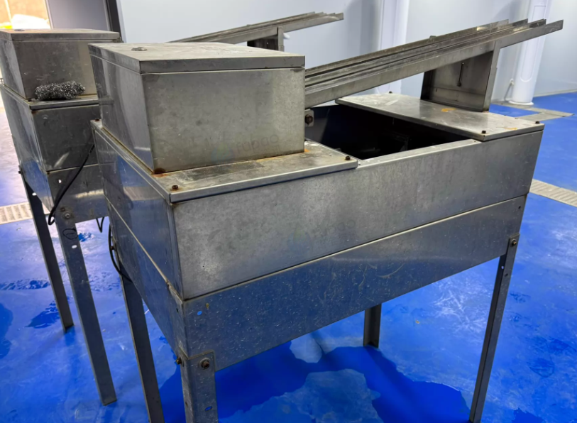 宿迁市地区工厂处理分块机2台、井蓝面筋螺旋机3台、天津面筋对切机1台