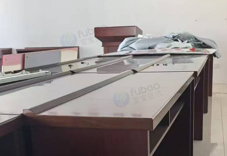 合肥市地区处理办公桌椅、茶水柜、老板桌椅、实木长条桌折叠椅、前台等办公家具