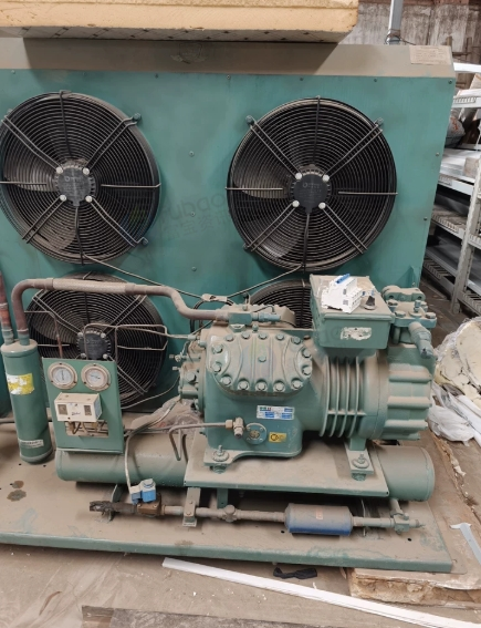 成都市地区处理5个冷库制冷机组 