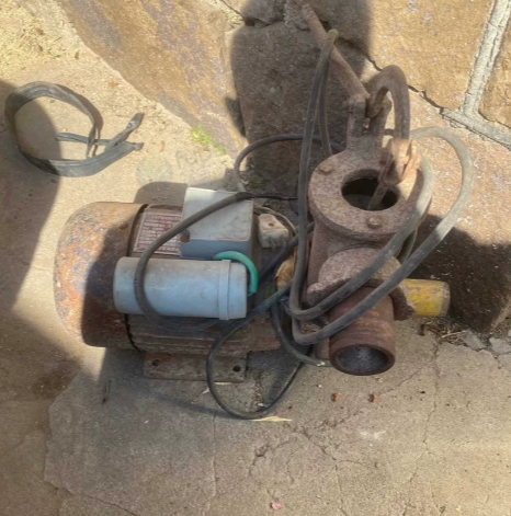 青岛市地区处理电动抽水泵一套带电机