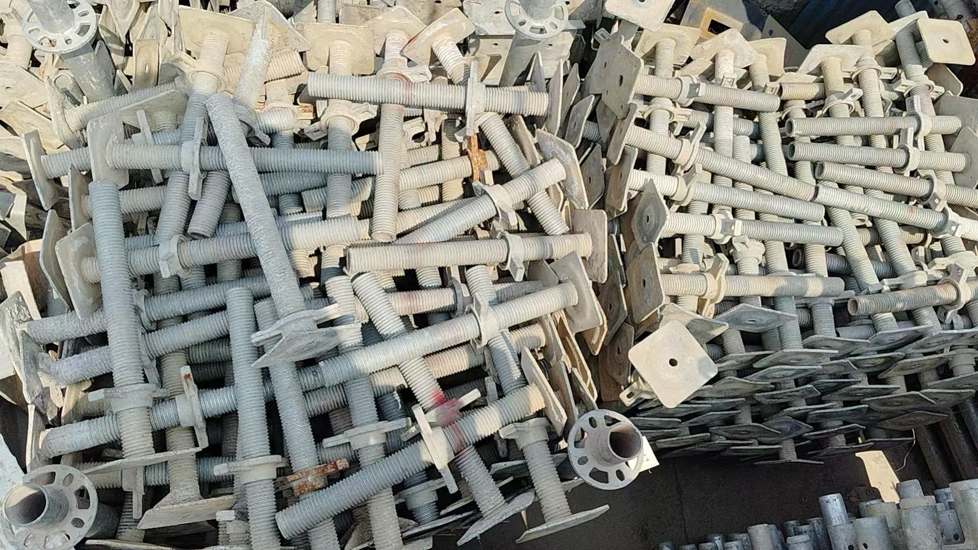 供应：建筑工程设备低座、立杆、低座顶丝等