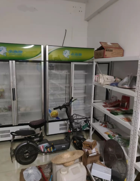 青岛市地区处理立式保鲜柜，切羊肉卷机，大冷柜，绞肉机等