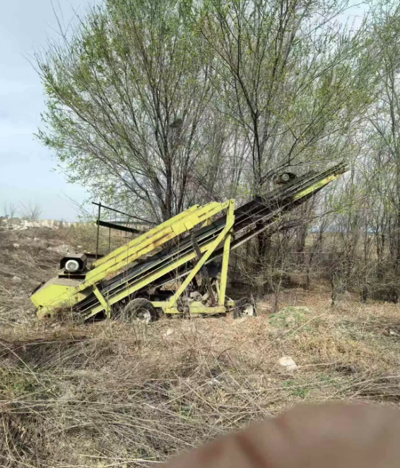 大同市地区处理8立方搅撒一体机、7立方撒草车、草坑取草机等