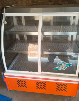 渭南市地区店铺处理凉菜展柜、冷藏柜、煮面桶、压面机等