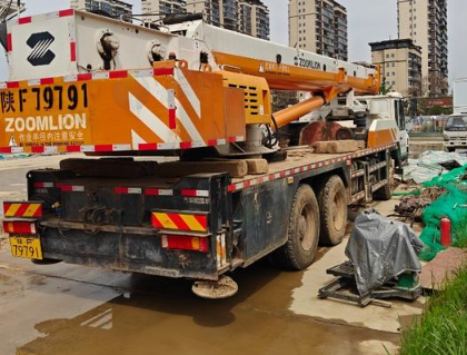 汉中市地区处理国四中联25V5汽车吊