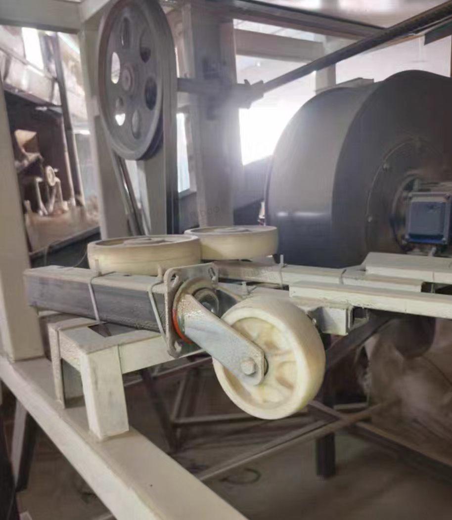 开封市地区处理圆形振动筛、震动筛、稻壳压块机、斗筛