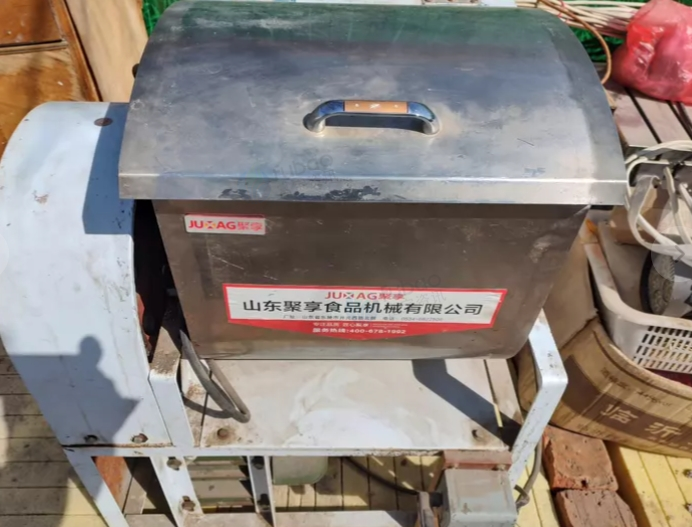 青岛市地区个人处理发酵机，蒸发箱，压面机，压面机等