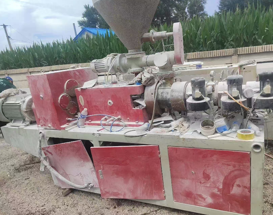 长春市地区处理扣板切割锯、600包袱机、管材板材51主机