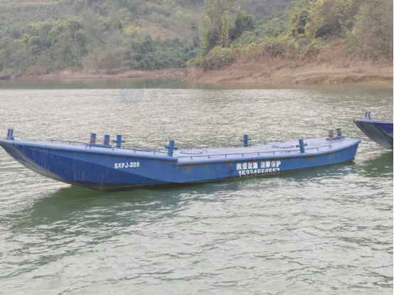 4月21日重庆涪陵区航道管理处报废标志船及LED设备转让公告