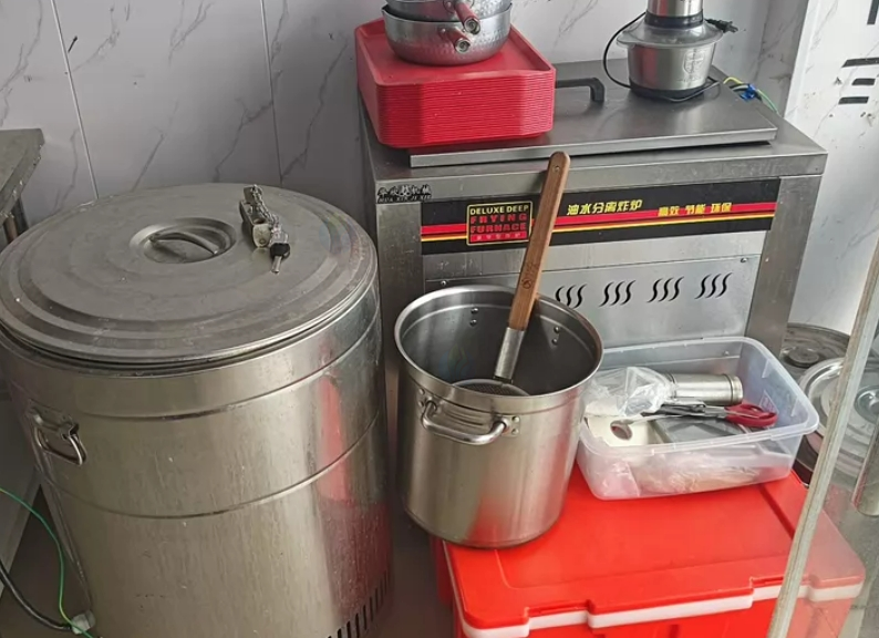 菏泽市地区处理厨房用品大功率电磁炉、冰箱、油水分离器、炸锅、煮面桶等