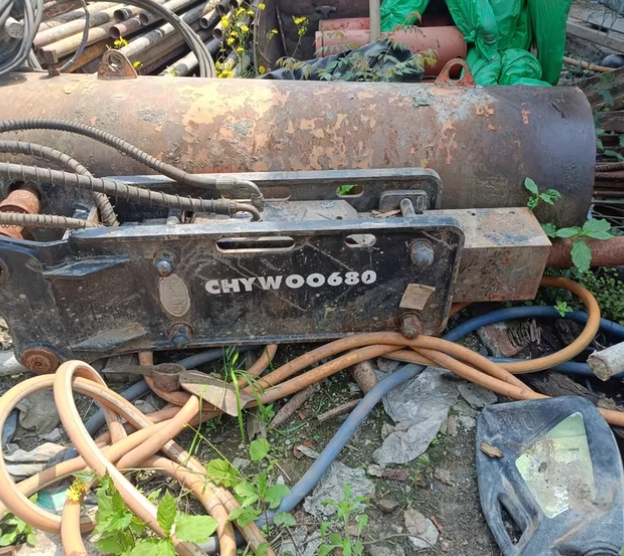 成都市地区处理68破碎锤直锤