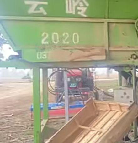 平顶山市地区转行处理摘果机、上料机、揉丝机、传送带等草厂设备