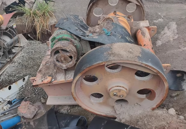 成都市地区处理750鄂破、含1149直线给料机、启动柜、配套电机 