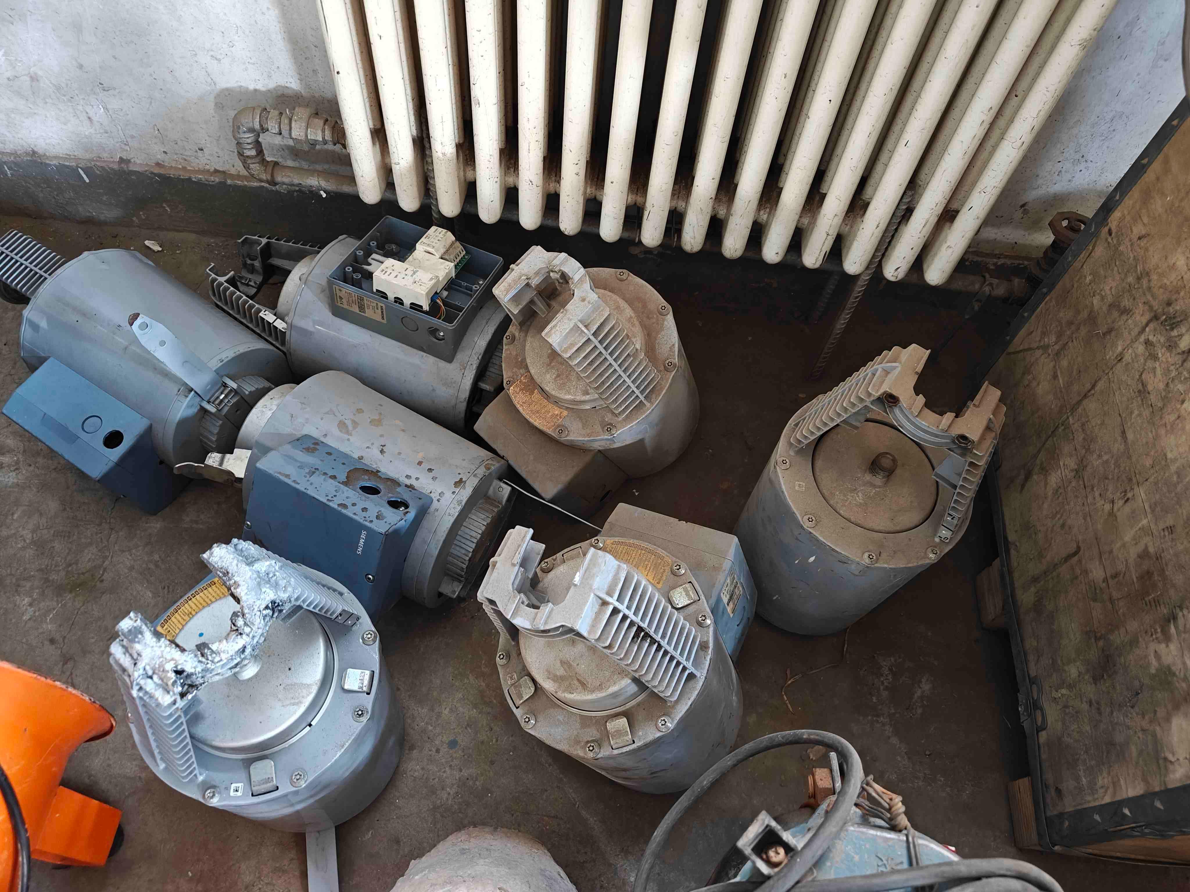 4月21日中卫市水泵、电机、变压器等处置项目转让公告