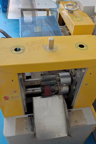 昆明市地区处理下走膜400型枕式包装机