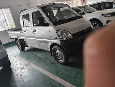 遵义市地区处理五菱荣光双排小卡车