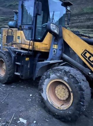 昭通市地区处理等离子切割机、打气泵、地磅、装载机