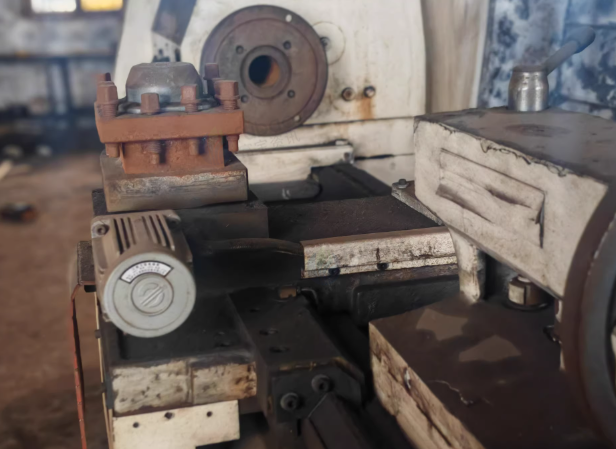 泰州市地区工厂处理6140数控车床2台