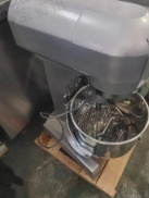 南平市地区处理两米2台麻辣烫展示柜、各类柜机天花机空调、沙发、厨房设备