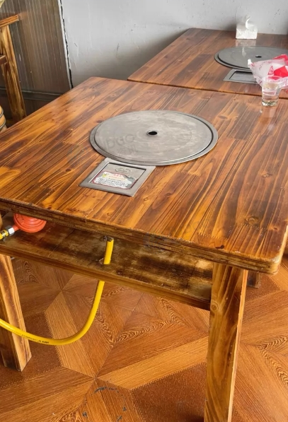 贵阳市地区处理火锅桌子，消毒柜，抽油烟机，双灶，桌子架子，煤火炉