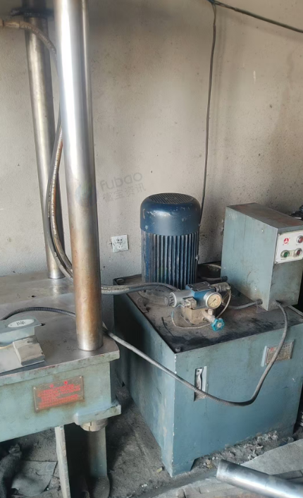 四平市地区处理建哈四柱液压机