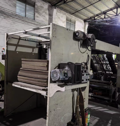 揭阳市地区公司处理顶顺1450裱纸机