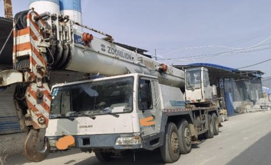 保定市地区处理中联70吨汽车吊