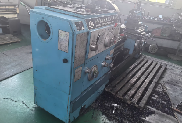 潍坊市地区工厂处理安阳鑫盛CW6163B卧式车床