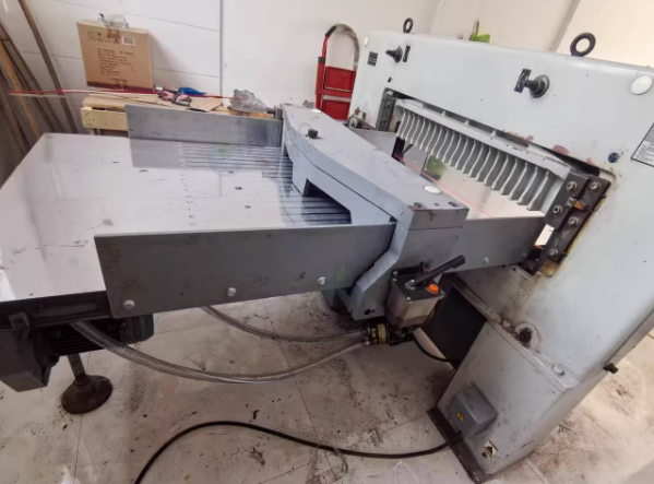 徐州市地区工厂处理920全自动程控切纸机