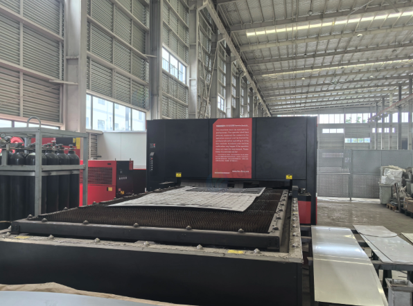 苏州市地区工厂处理深圳迪能D-WIN2040FCCBD6600W光纤激光切割机