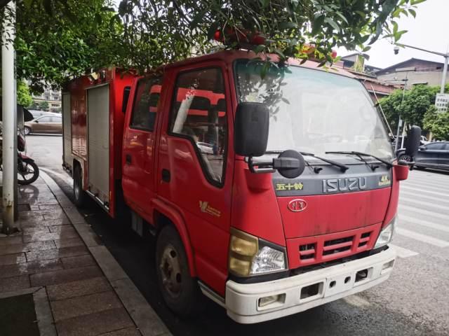 4月10日重庆铜梁区街道办事处报废消防车一辆转让公告