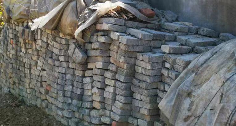 枣庄市地区处理一些水泥柱、砖