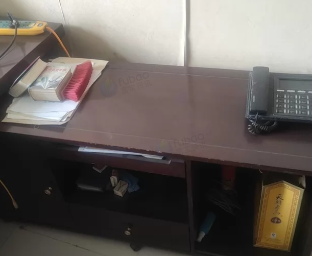 贵阳市地区处理办公桌椅一套