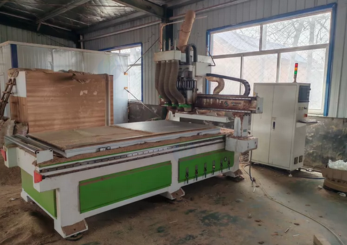 菏泽市地区处理封边机、开料机、精密锯等整厂设备