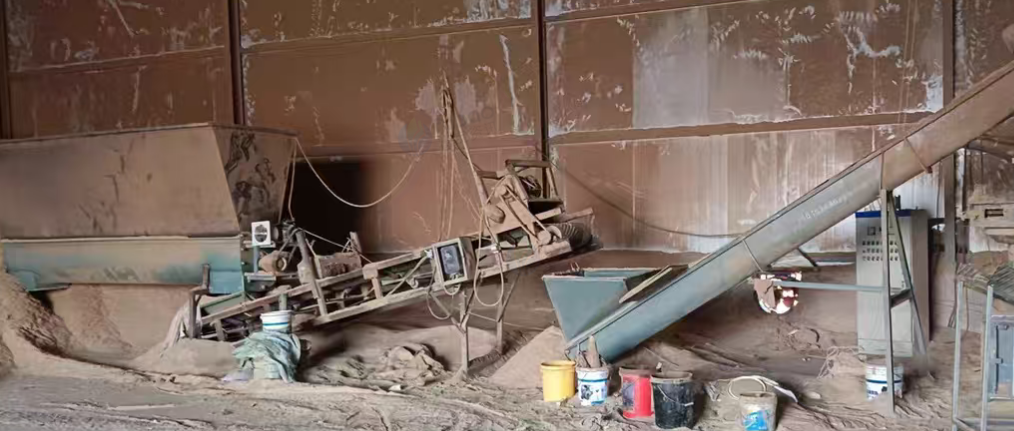 白城市地区工厂处理粉碎机、颗粒机一套