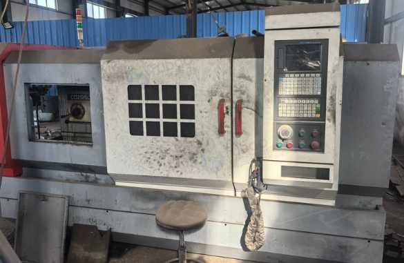 连云港地区工厂处理数控车床两台