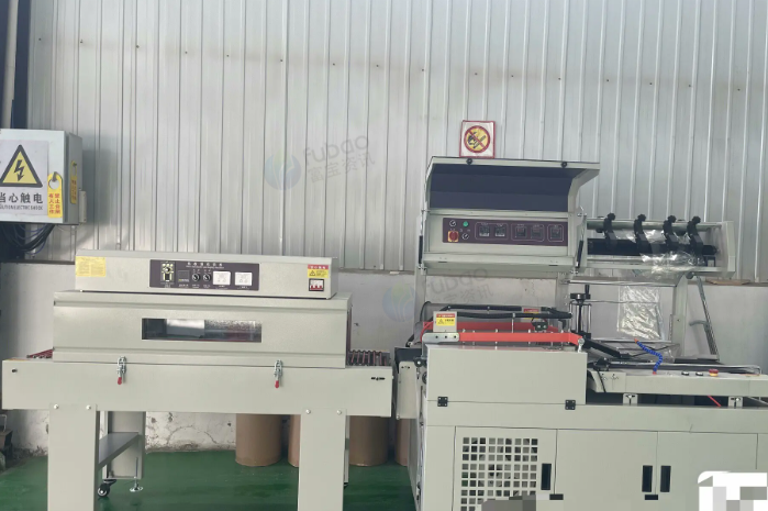 滨州市地区工厂处理全自动热收缩包装机+封切机一套