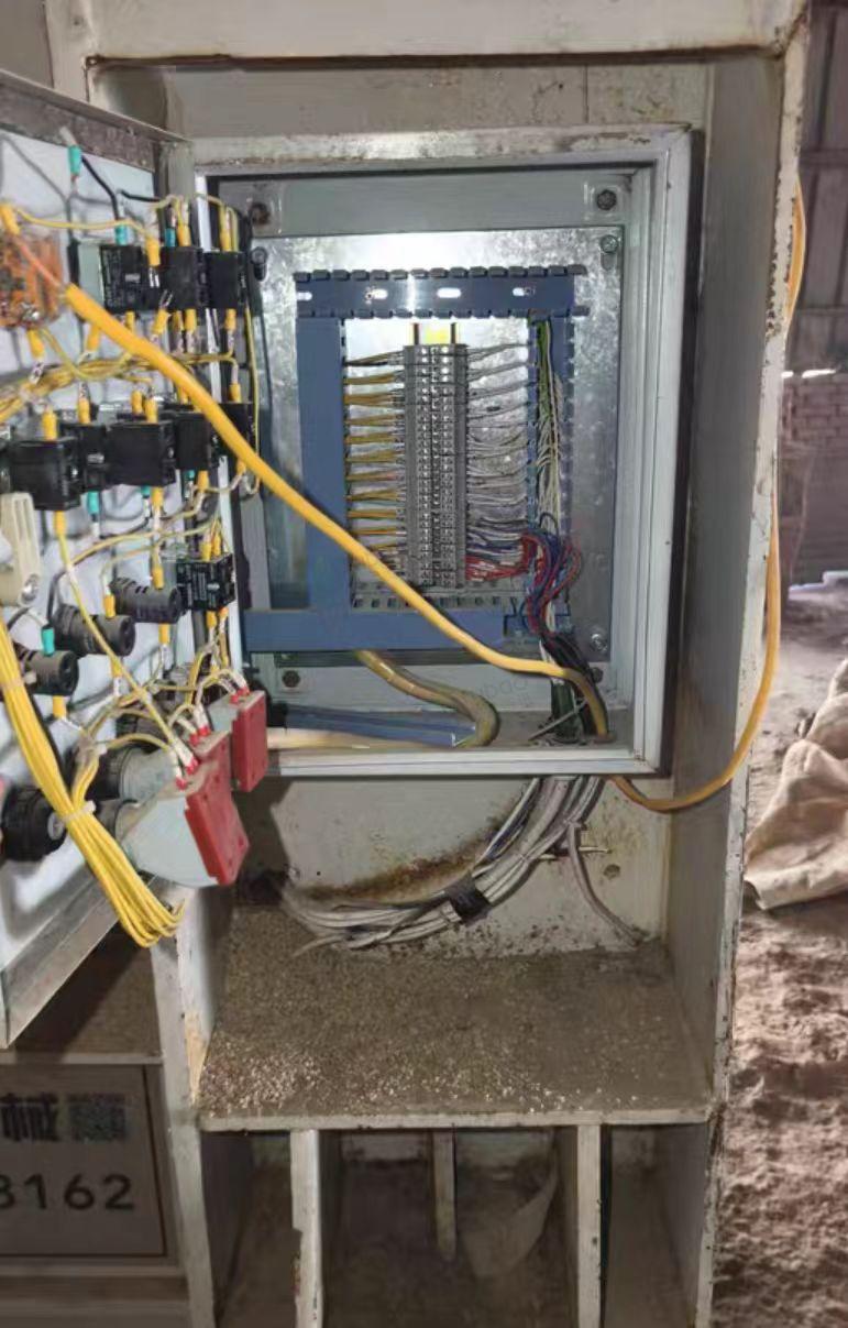 开封市地区处理圆形振动筛、震动筛、稻壳压块机、斗筛