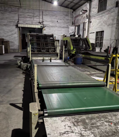 揭阳市地区公司处理顶顺1450裱纸机