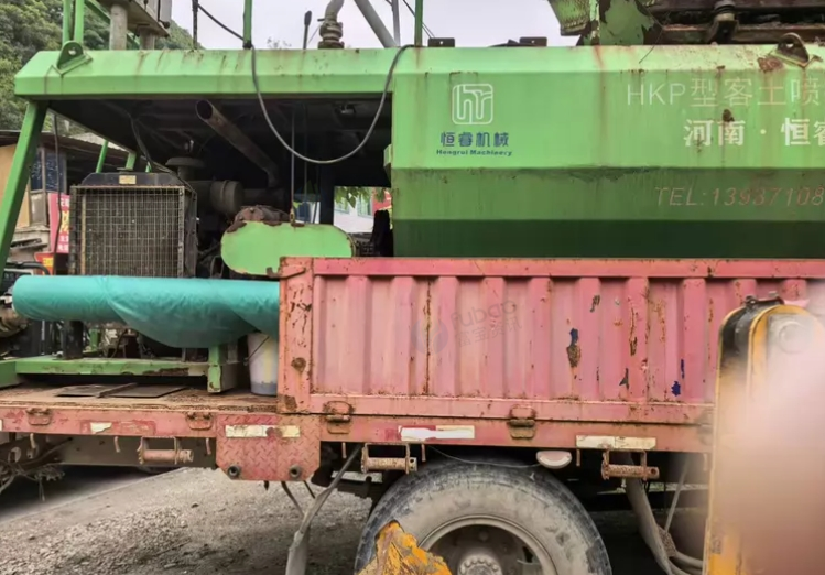 安顺市地区处理绿化喷草设备一套带斗子