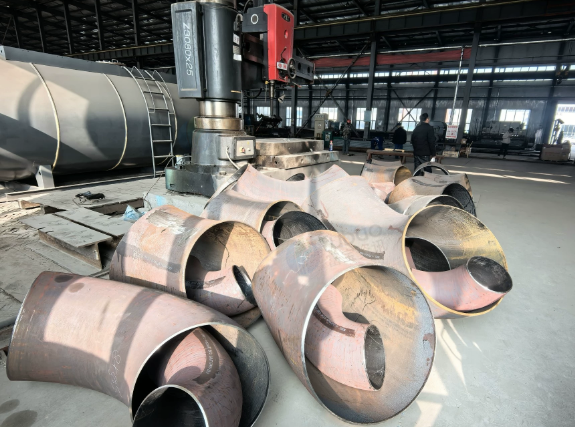 西宁市地区工厂处理全新钢管管件一批